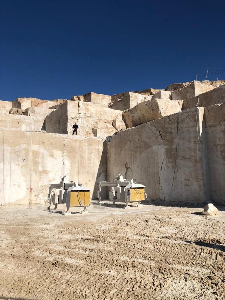 Burdur Beige quarry face