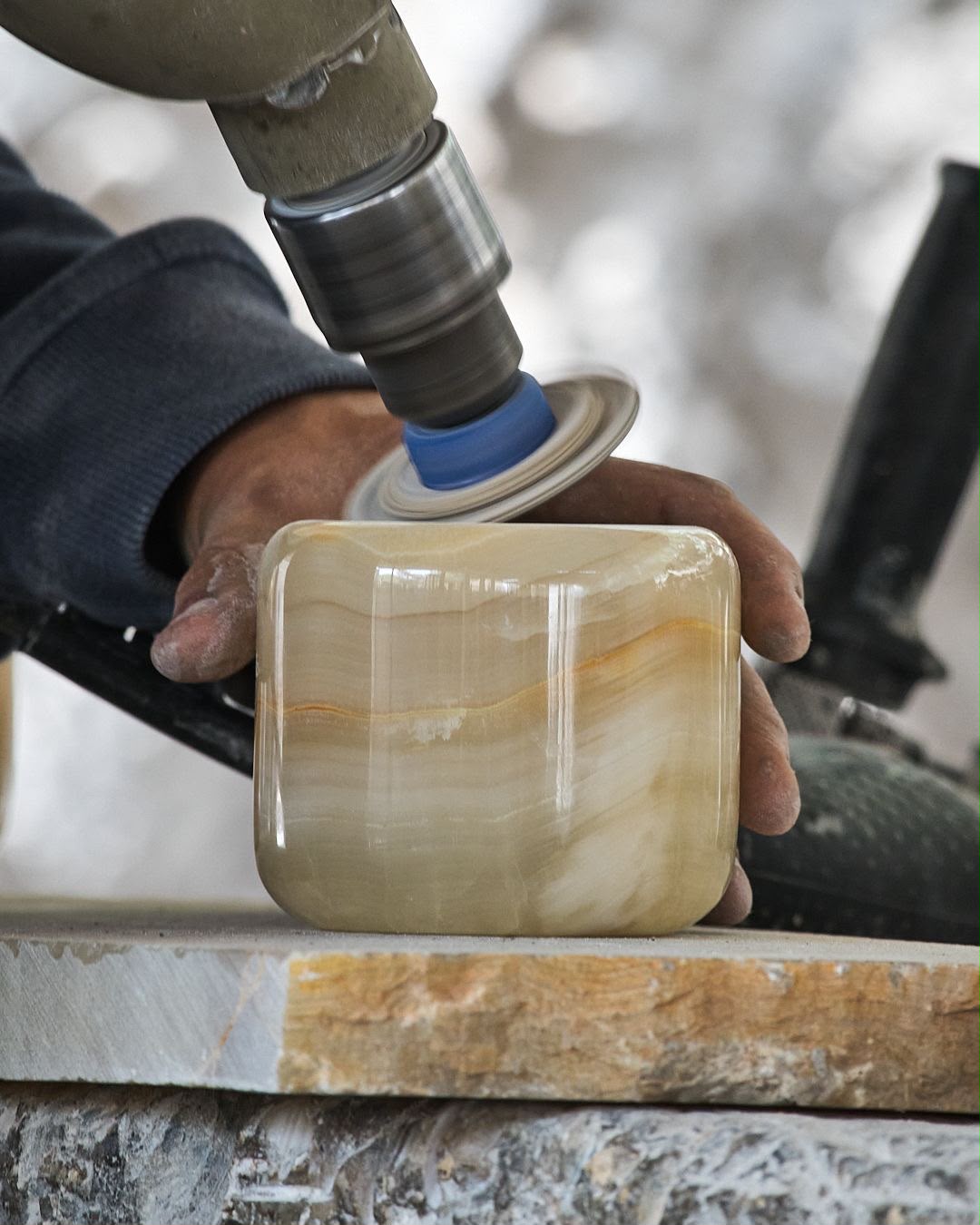 Onyx polishing detail